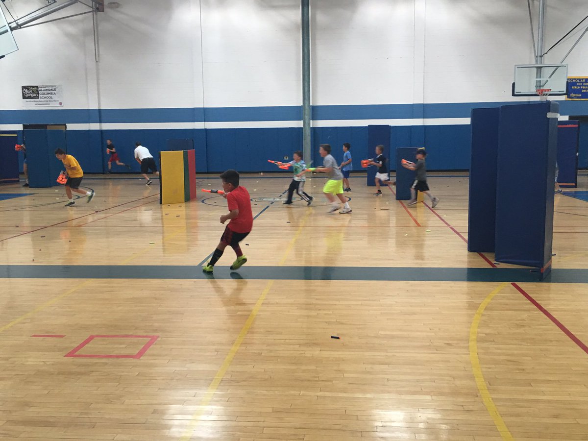 mtaillie's tweet photo. Campers vs. Counselors having an #ACAwesome nerf blaster battle at AC Day Camp!! https://t.co/yf5vTbnHsJ https://t.co/caUIZJwhwz