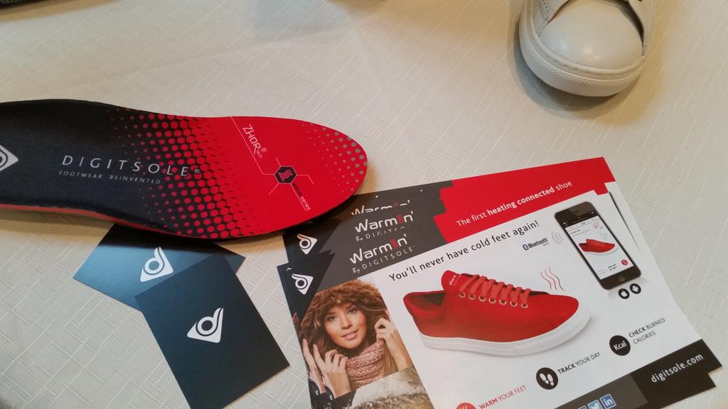 EYFrance's tweet photo. #StopColdFeet @Digitsole réchauffe la soirée #EYVivaTech avec ses semelles connectées #IoT #footwear #connected https://t.co/TkQSuQeLcy