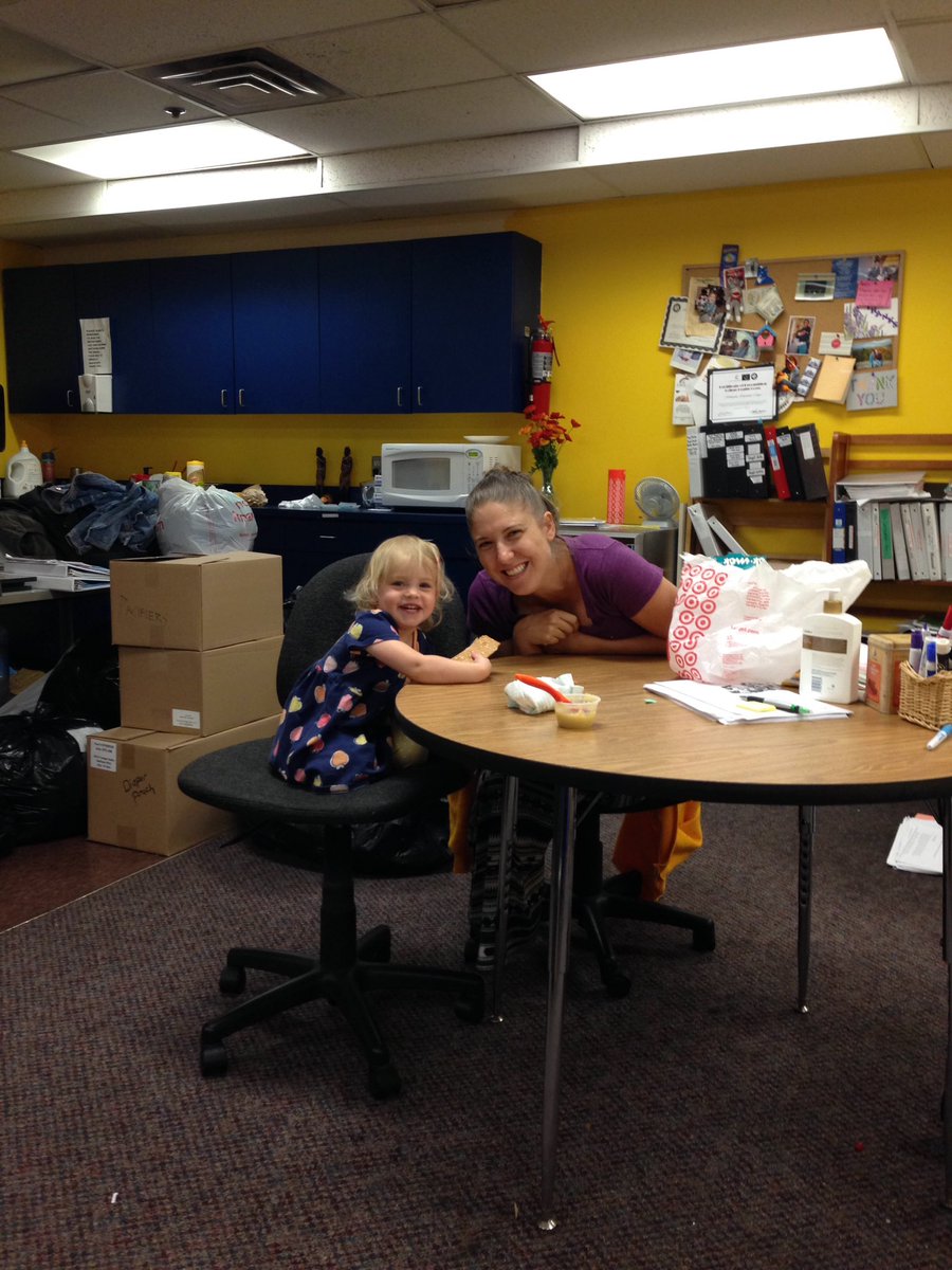 MNICFellows's tweet photo. Sometimes our colleagues show up with their kiddos to say hi! #MNIC #PromiseFellows #AmeriCorps https://t.co/wAjAw3kgtA