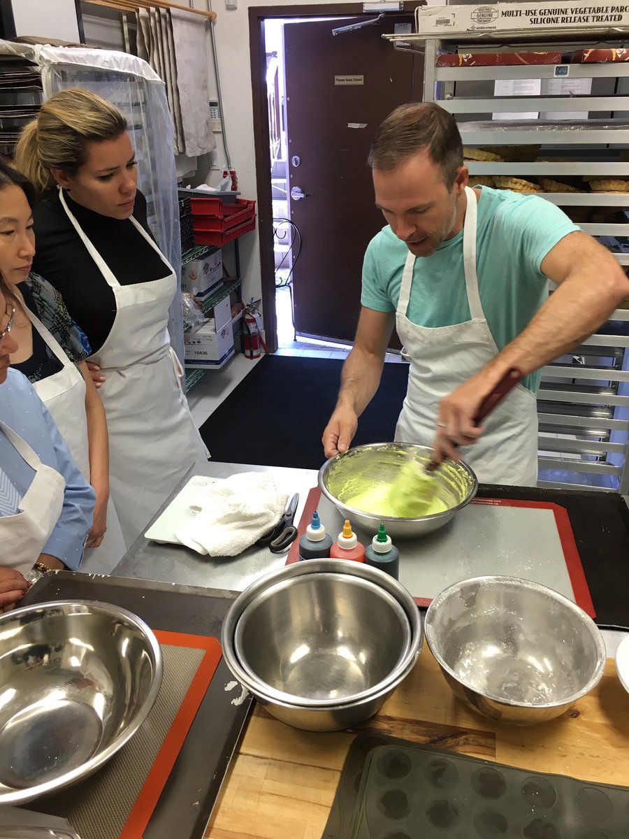 FaubourgBakery's tweet image. Let&apos;s get started!
#macaronclass