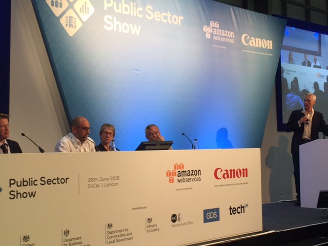 AWS_Gov's tweet photo. .@chrishayman explaining #simplifiedservices from the AWS perspective #PSS2016 https://t.co/4Or1MHP3NM