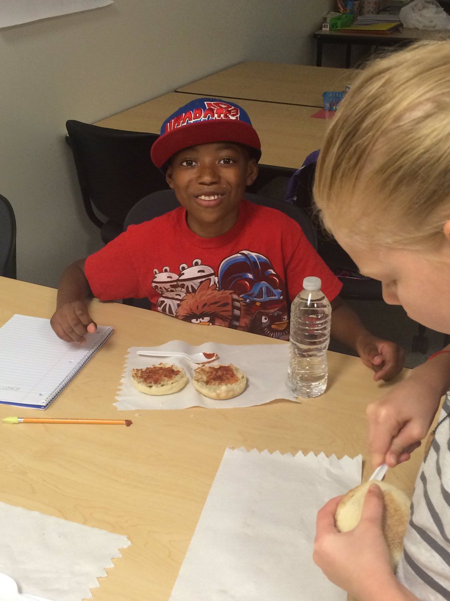 All smiles while making his pizza! #wcpsmd #farmweek <a href="/frostburgstate/">Frostburg State University</a> <a href="/DrKMcGee/">꧁•⊹٭𝙺𝚛𝚒𝚜 𝙼𝚌𝙶𝚎𝚎٭⊹•꧂ 📚🏖☮️</a> <a href="/FSU_PALS/">FSU University PALS</a>