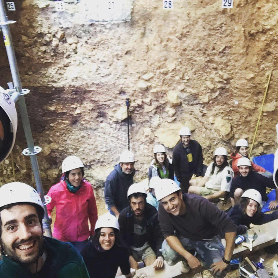 FATAPUERCA's tweet image. #Atapuerca2016 #TrincheraTeam #Firstturn #GranDolina #Galería #SimadelElefante #June 😉