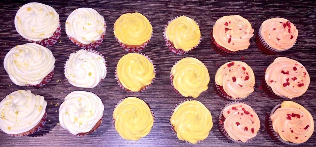 PamiiBabesh's tweet photo. Whilst in Birmingham for #EXQ16 , #ZimLinkUp &amp; #TakeMeOutZim get yourself some #SammiesCupcakes 😍🍰 @CupcakesbyS 🎀 https://t.co/iP2cI7lu1q