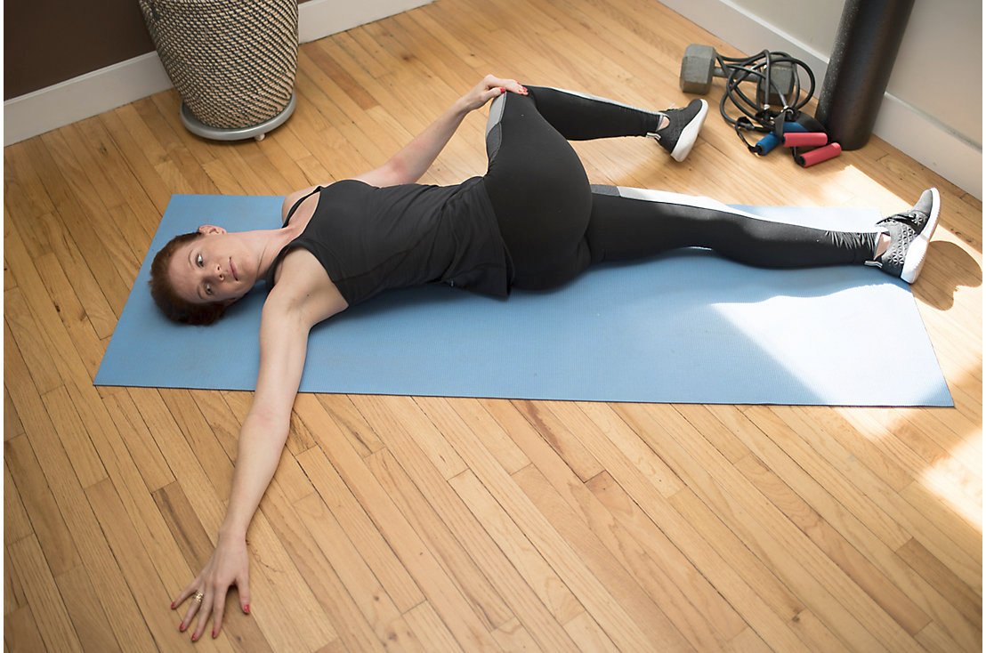 FitbyKit's tweet photo. #TipTuesday: Here is a great & simple stretch to help relieve tension in the back: Spinal Twist Hold. #FitbyKit https://t.co/UAAeoPY9E0