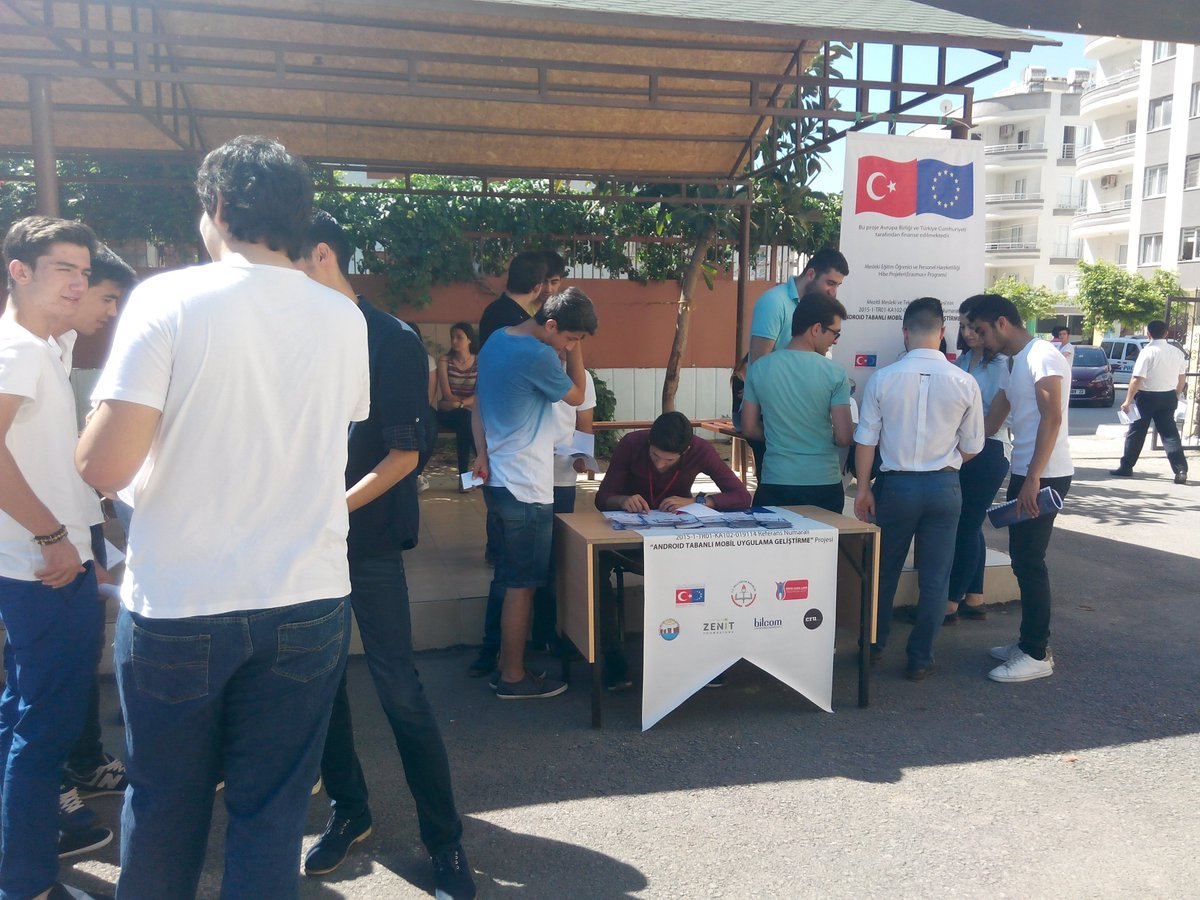 AndroidMobilApp's tweet image. Okulumuzun karne gününde stant açarak proje bilgilendirme ve yaygınlaştırma çalışması yaptık... @ulusalajans