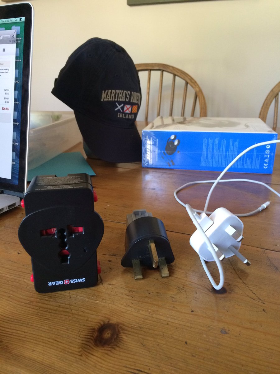 CaseyMarylu's tweet image. #MyDayGotBetterWhen I went to Joy's house &amp;amp; left with 6 #plugadapters🔌...#Ireland🍀here I come!💚