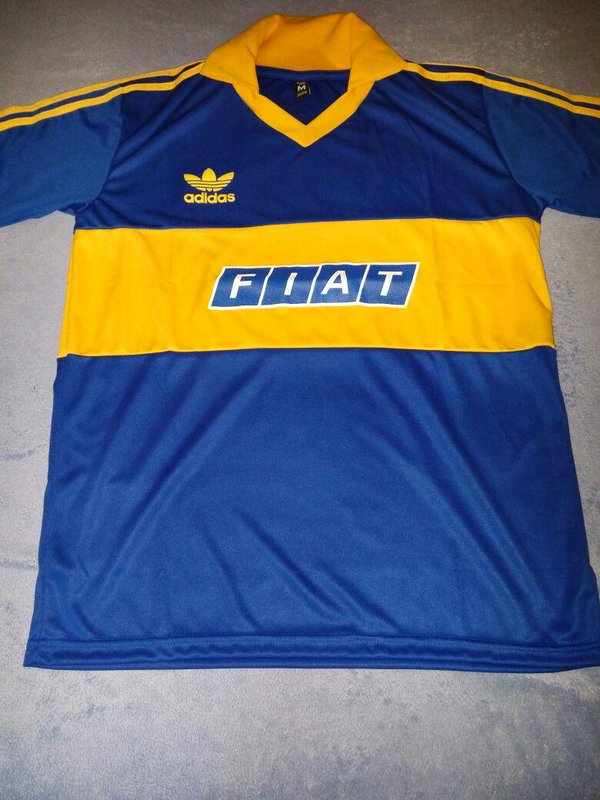 FapezCamisetas's tweet photo. Boca Fiat, talle S y Boca Fate, talle M. $380. Últimas de Boca en stock. Mercadopago y envíos a todo el país. https://t.co/WGGAxtv3Cs