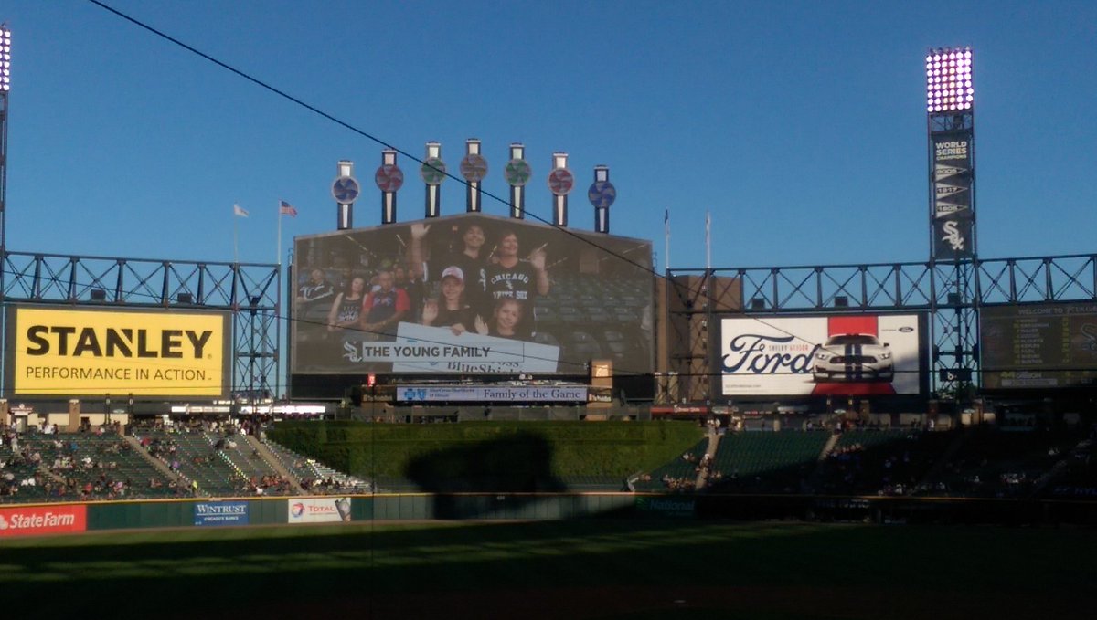 KazJY's tweet photo. Thanks @whitesox #moveofthegame #SoxGameDay ! https://t.co/q07MZxE1tp