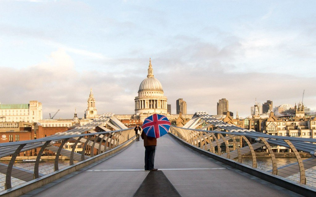 TravelLeisure's tweet photo. Here's how Brexit will affect your European travel: https://t.co/YhcWKiKVzW https://t.co/WRGDeeJ2OL