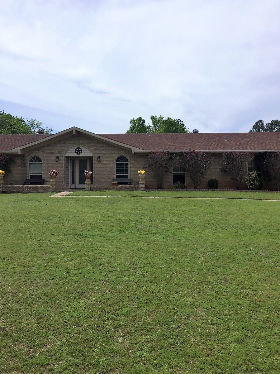 Real Estate Listing # 10068373. Neat and clean 3 bdr 2 bath brick home in #OmahaTX tyleridx.com/agent_specific…
