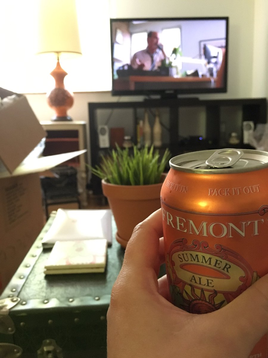 racheltkellogg's tweet photo. beer and @OITNB (season 4) at 1pm. yes please! i deserve a break from all the unpacking #lifeinseattle https://t.co/flyFkgJ7V5