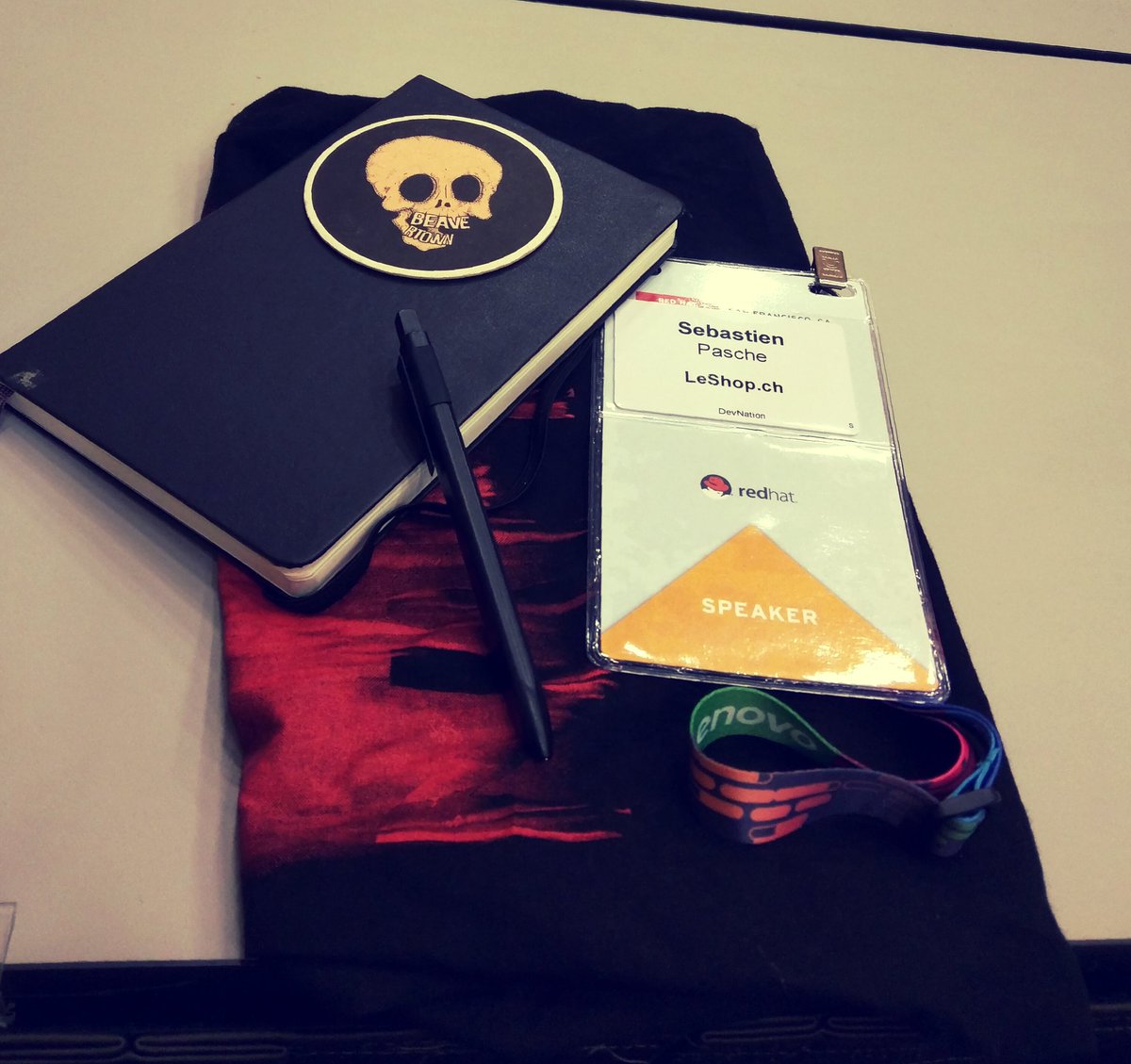braoru's tweet photo. #Redhatprint https://t.co/k78MUH1bbB