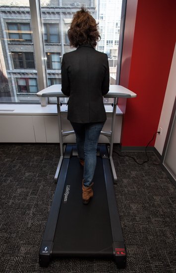 DeskTreadmill's tweet photo. https://t.co/OSUDSMeg8q Treadmill Desks are very popular in offices and work studios #treadmilldesk https://t.co/RBGJogNH4B