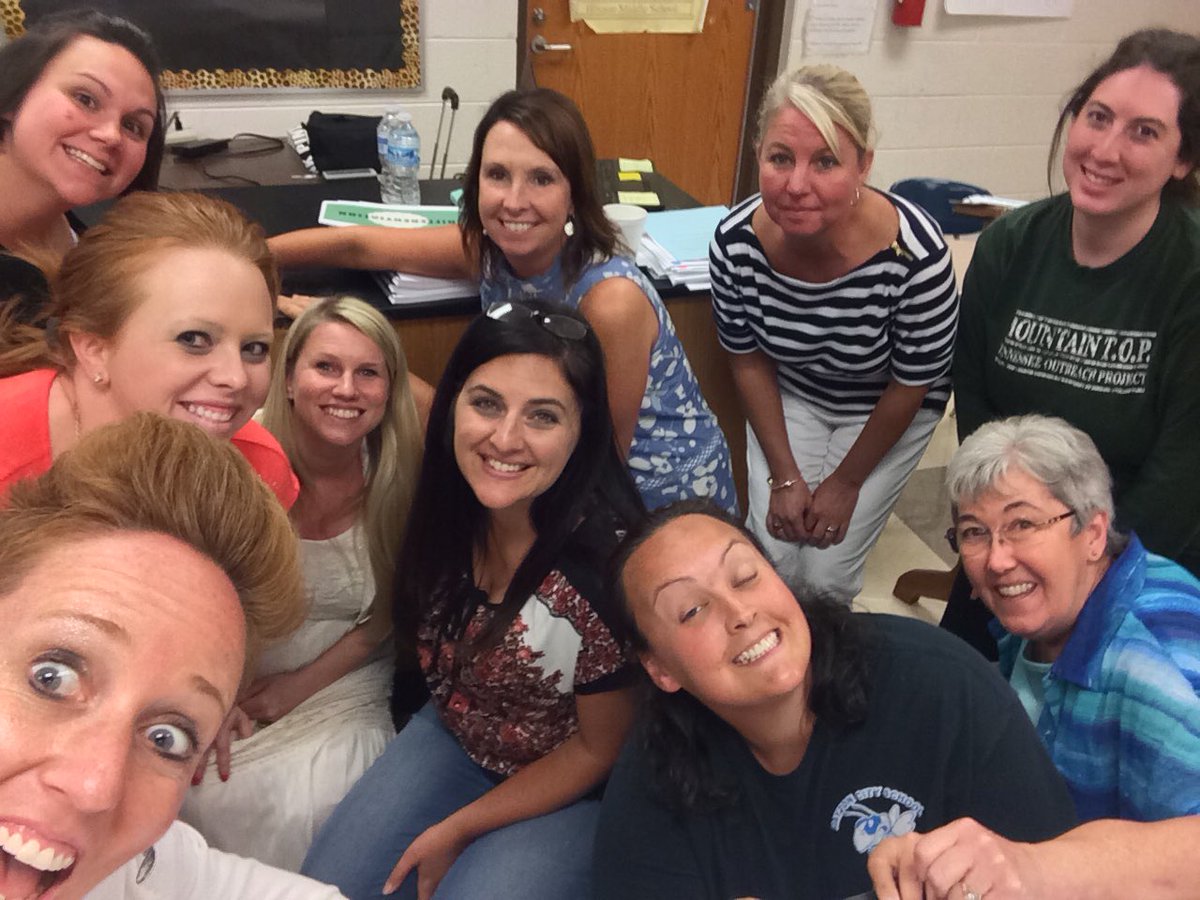 strubeyhiggins's tweet photo. Just finished our #TNsummerlearning workshop. 📝📚Great energy coming back for the new year❗️ 💥#summersummit @SECORE https://t.co/sv7Hqsmgv3