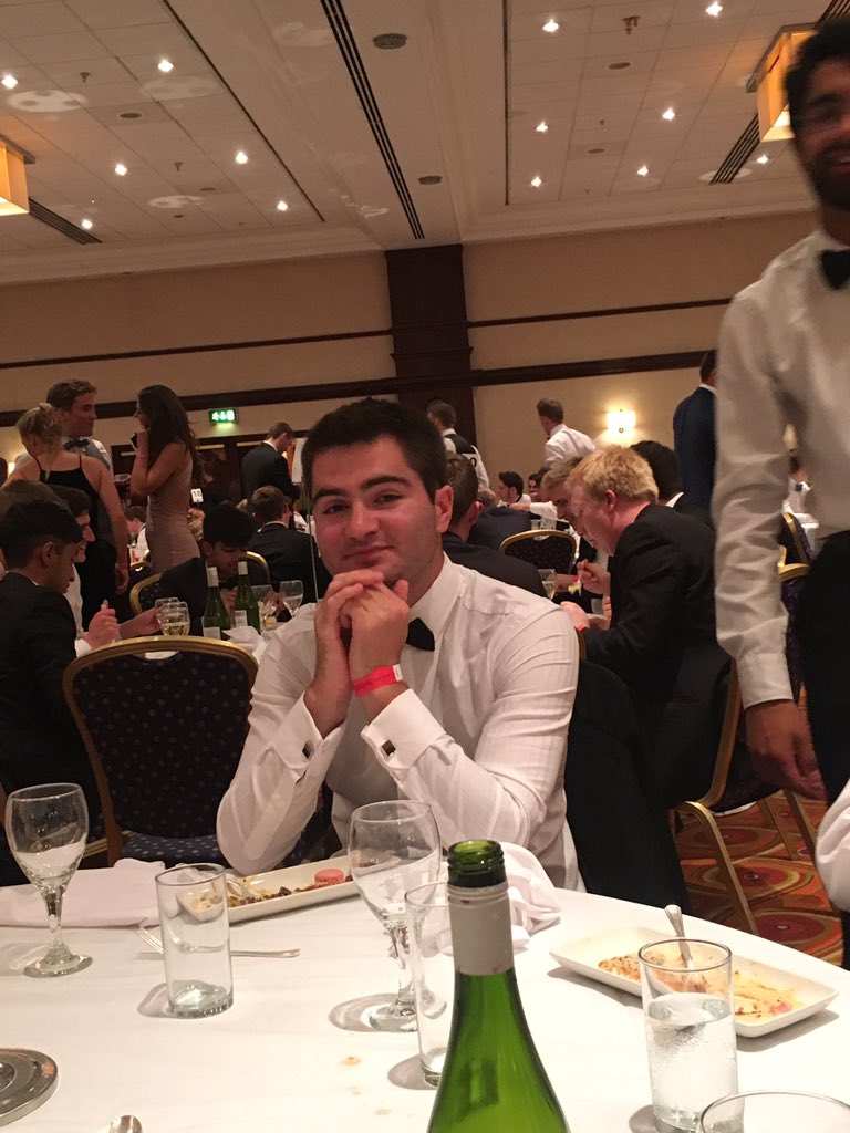 shit_bloke's tweet photo. The moment you just realised that you paid £50 for some peppers... https://t.co/e8Z5JrPP4A
