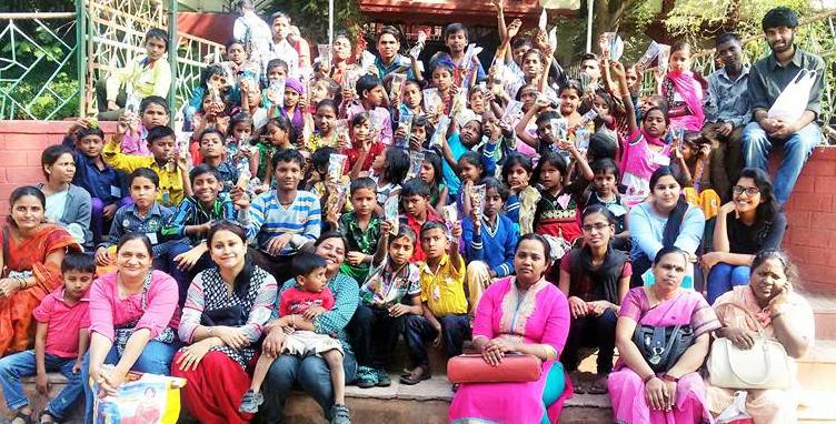 PetronellaEates's tweet photo. Picnic at Peshwe Park https://t.co/QDtleJOsCg https://t.co/L2KaovkdYN
