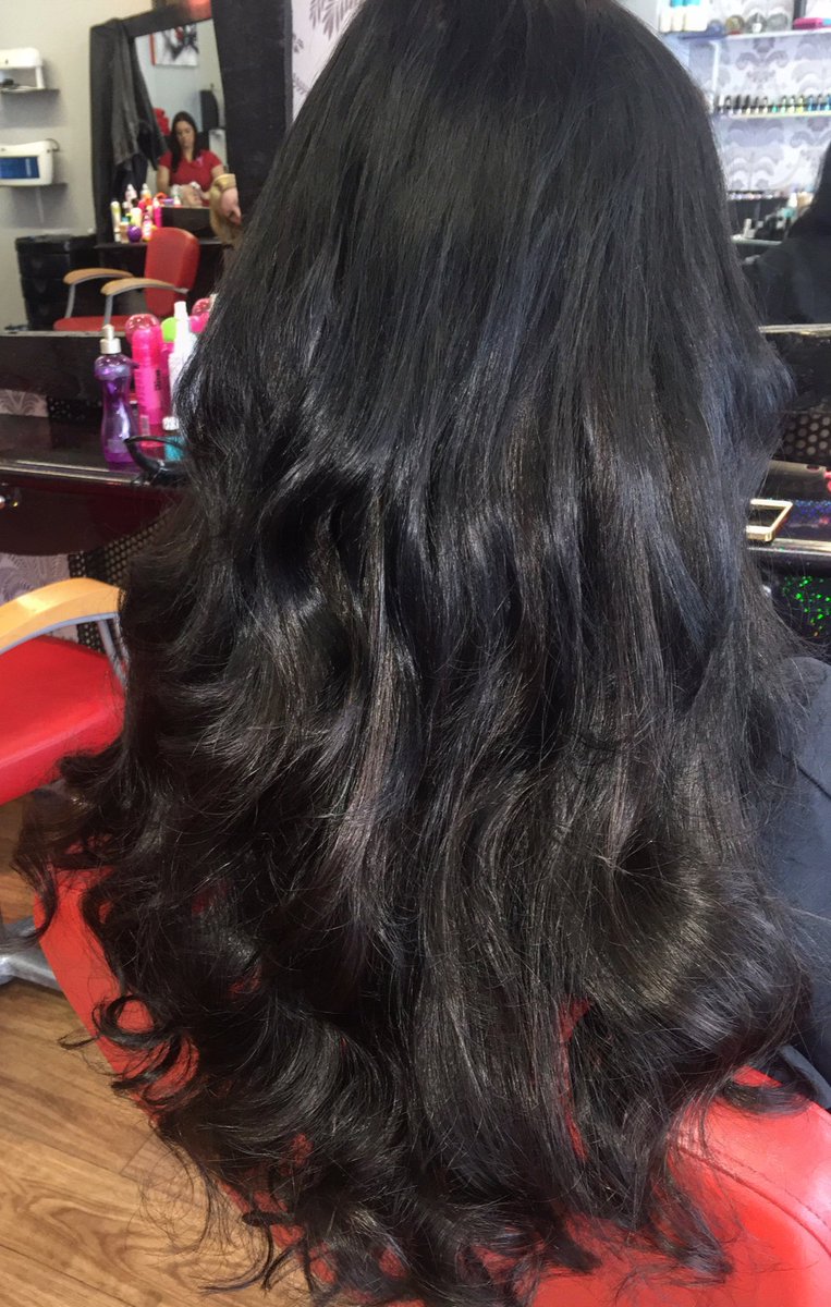 goldilocksrhyl's tweet photo. All over colour and beautyworks celebrity choice micro bond weft extensions by Danni #affinagecolour #beautyworks https://t.co/FfHK0xJpmb