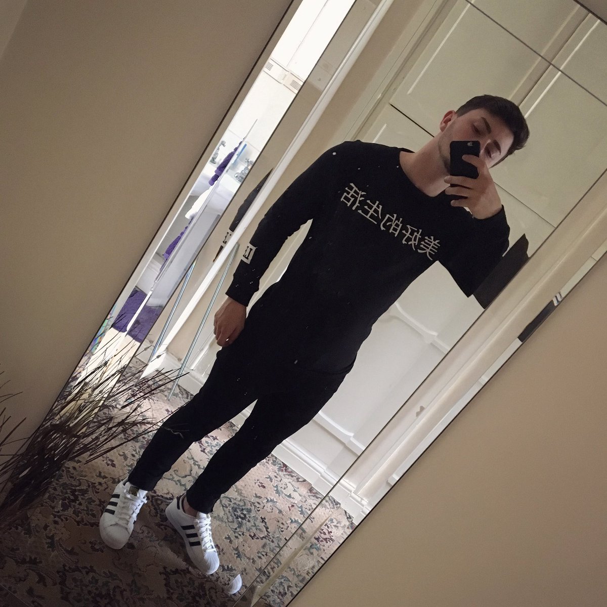 Go check out <a href="/Le_Bon_Vie/">Le Bon Vie Clothing</a> some fresh clothes on the site!!