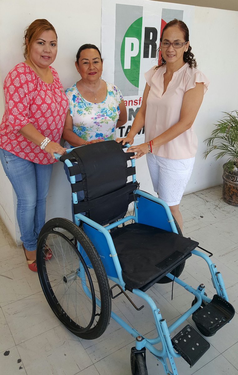 GinaBarrios's tweet photo. @PRI_TAMPICO  a través de la Secretaria de gestión social entrega de silla ruedas #seguimostrabajando https://t.co/hiGXe3x70r