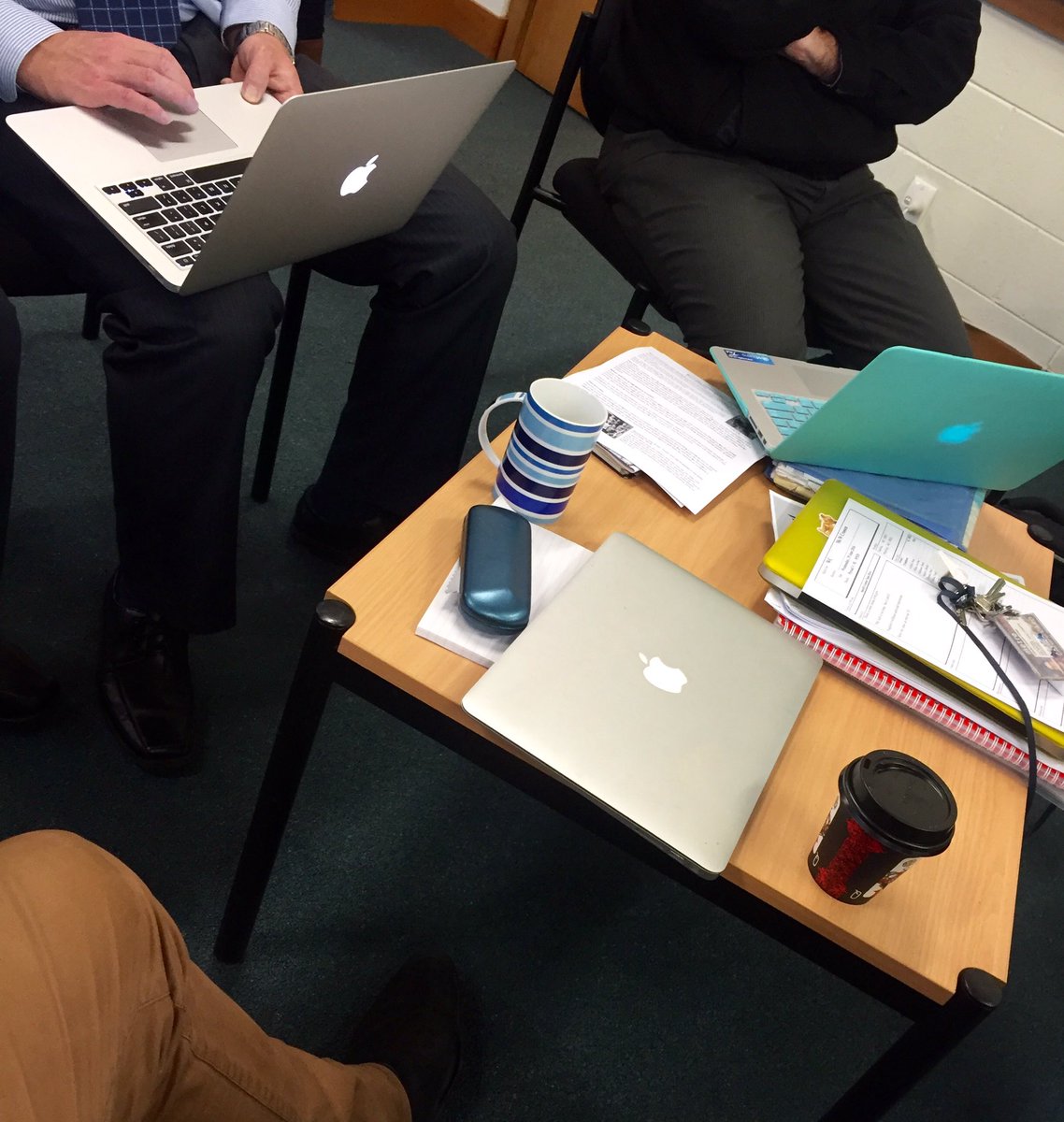 balloconnor's tweet photo. @stinga08 @SoffRalph What does sharing and discussion look like?  #cccpd2016 https://t.co/BuKVFQ6F79