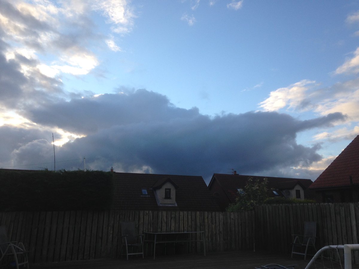 Big cloud dolphin headin to north coast