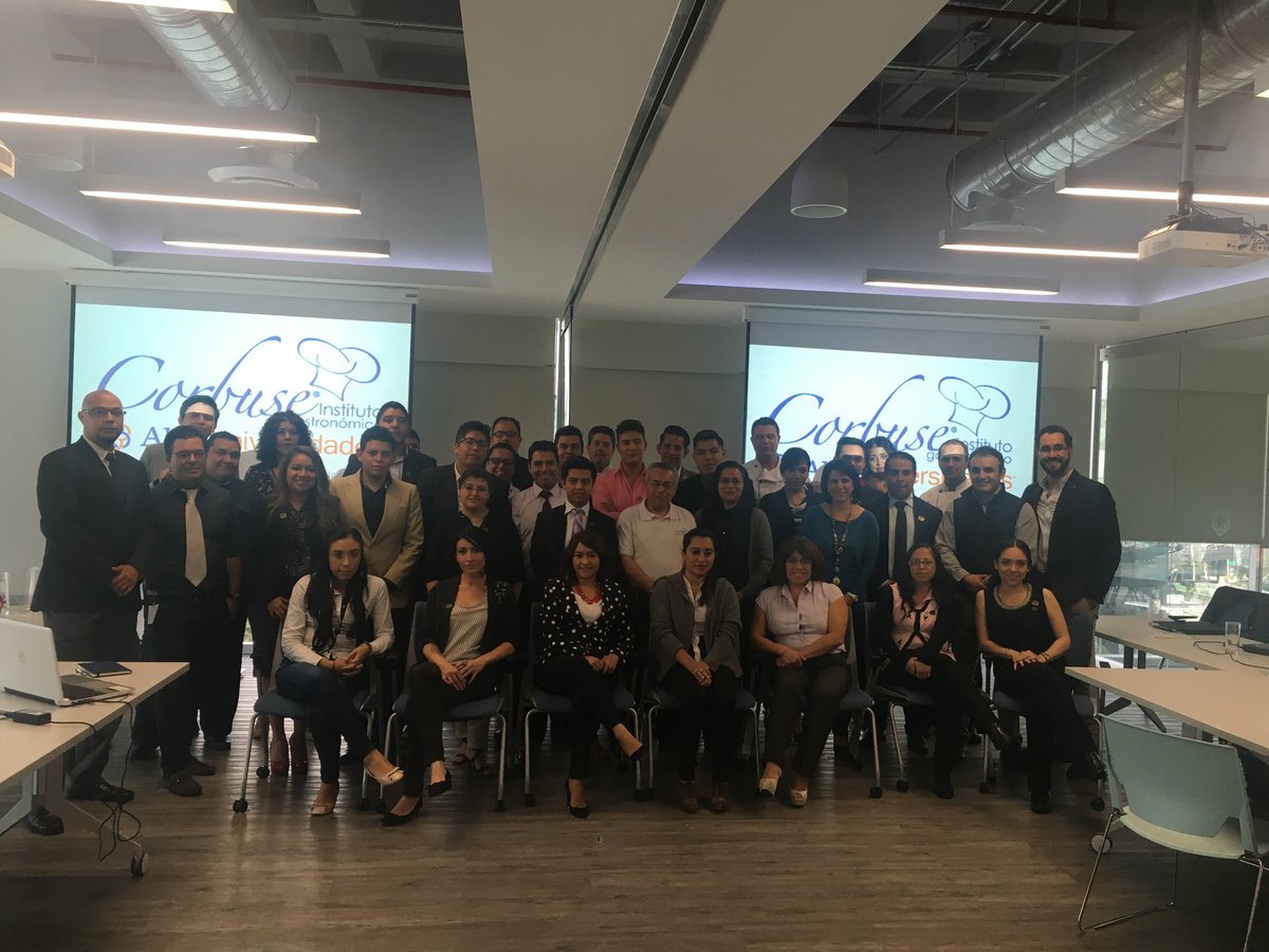 Corbuse's tweet photo. Así se vivió la reunión nacional en el corporativo Aliat Universidades en la Ciudad de México. #OrgulloCORBUSE https://t.co/bAL4sVKbgu