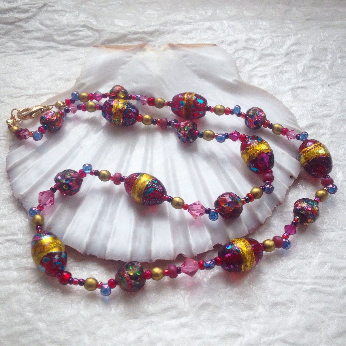 Just have time to sdhare my most recent make - a vivid pink glass bead necklace #sbswinnershour