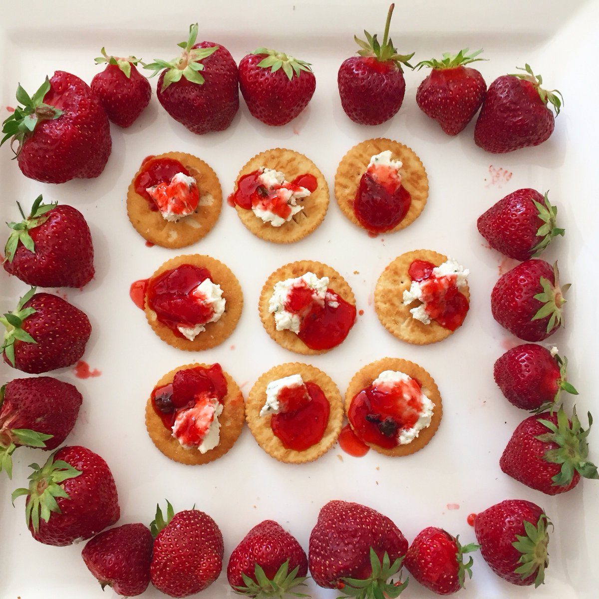 LoretasKitchen's tweet photo. Tons of strawberry fun happening https://t.co/fM8b2uJHFX
