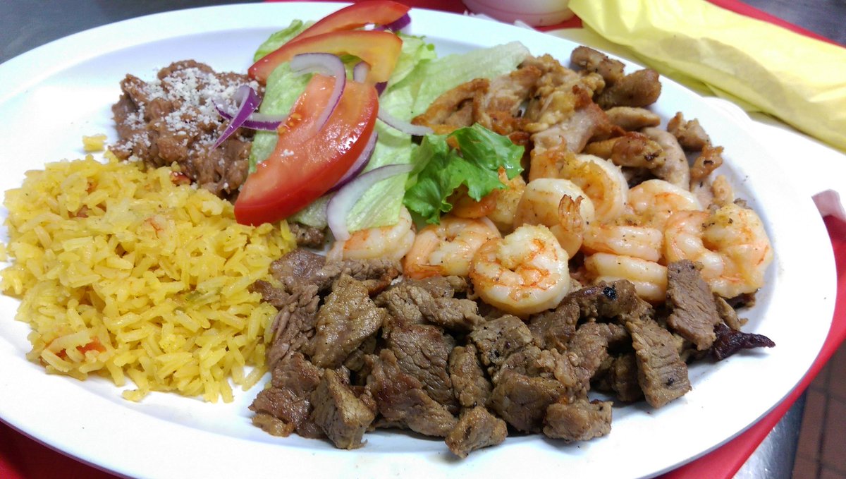 DonPanchos's tweet photo. Cielo mar y tierra Plate
 #donpanchosib #donpanchostacoshop  #surfandturf  #shrimp  #surf_and_turf   #mexicanfood https://t.co/OeSW1OjtLH