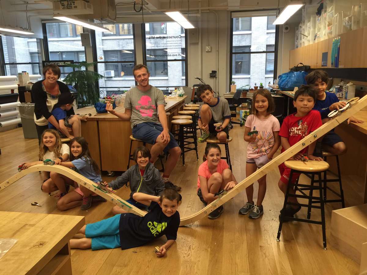 Explorerz's tweet photo. Thank you @NerdyDerby, Tak, and the #visiblefutureslab for hosting the Jr. Explorers and for the #NerdyDerby track! https://t.co/9k191ooNS4
