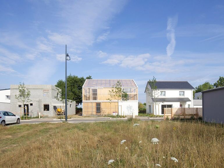 baytakaamer's tweet image. بناء منزل عائلي بأقل التكاليف ..
مجلة البناء ..
#بيتك_عامر

albenaamag.com/2015/05/05/%D8…