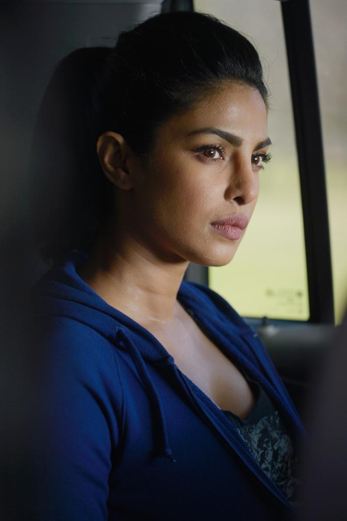 QuanticoTV's tweet photo. What will Alex decide? Find out when #Quantico returns on Sunday, Sept 25 at 10|9c on ABC! https://t.co/PkJf8Q8aJm