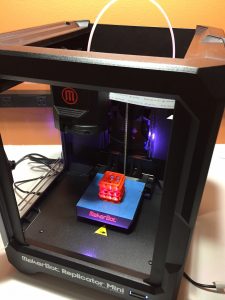 hazzdesign's tweet image. @makerbot #mini3Dprinter going to work printing our XO box design. See what else it can do: bit.ly/28Y71ut
