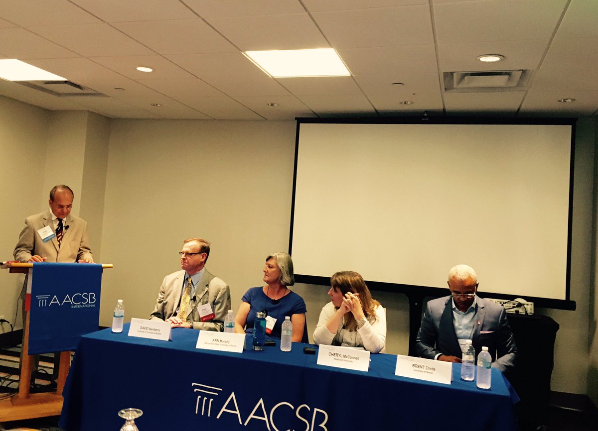 doctort2's tweet photo. @StMarysGSB @AACSBevents #NDS2016 final panel for the conference. Experienced Deans on #deaning #bschool deans. https://t.co/Er964eQo1T