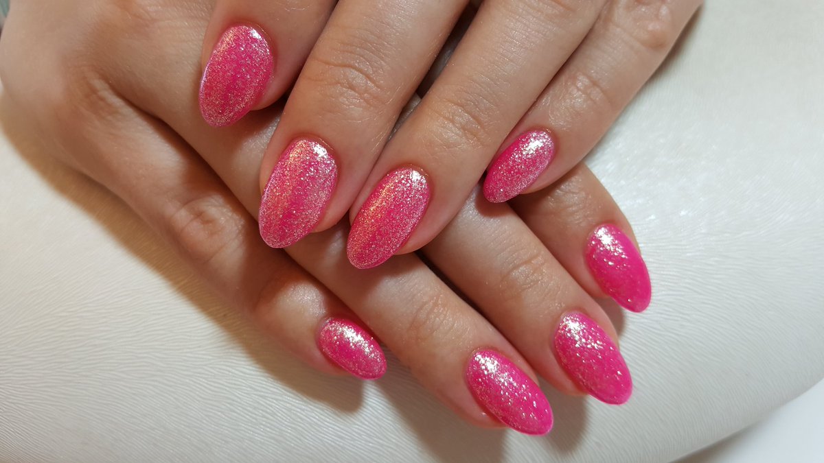 lyninails's tweet photo. Einfach aber schön 😊 https://t.co/0vf9SjB7fW