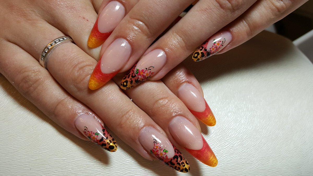 lyninails's tweet photo. Gelnägel...russische Mandel https://t.co/m4AeO14uiu