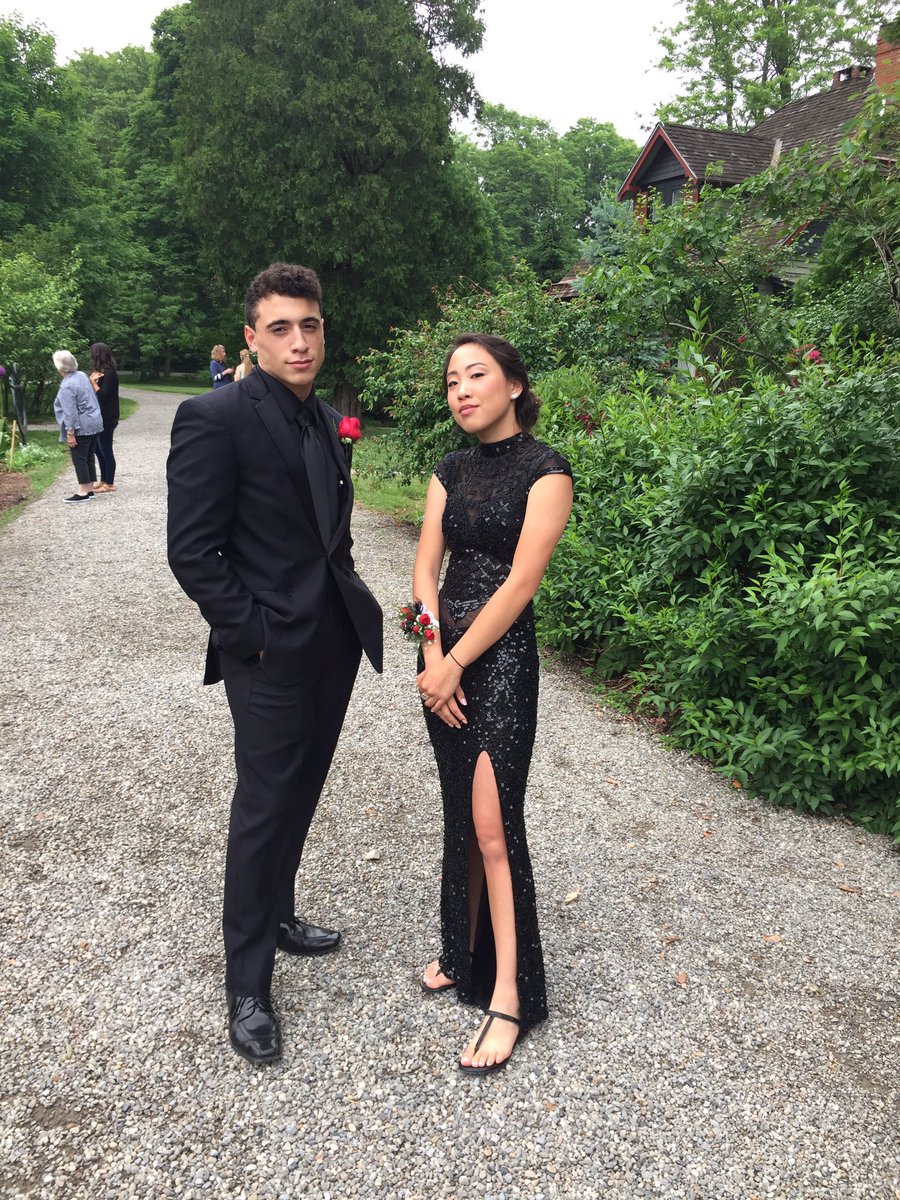 jade_graz's tweet photo. Prom ➡️ Graduation https://t.co/2l00XVvGFu