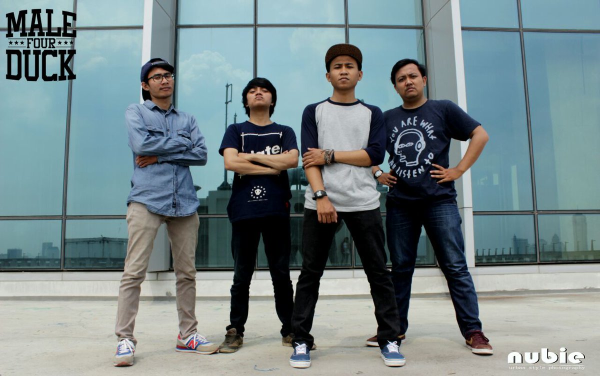 Male Four Duck tweet media