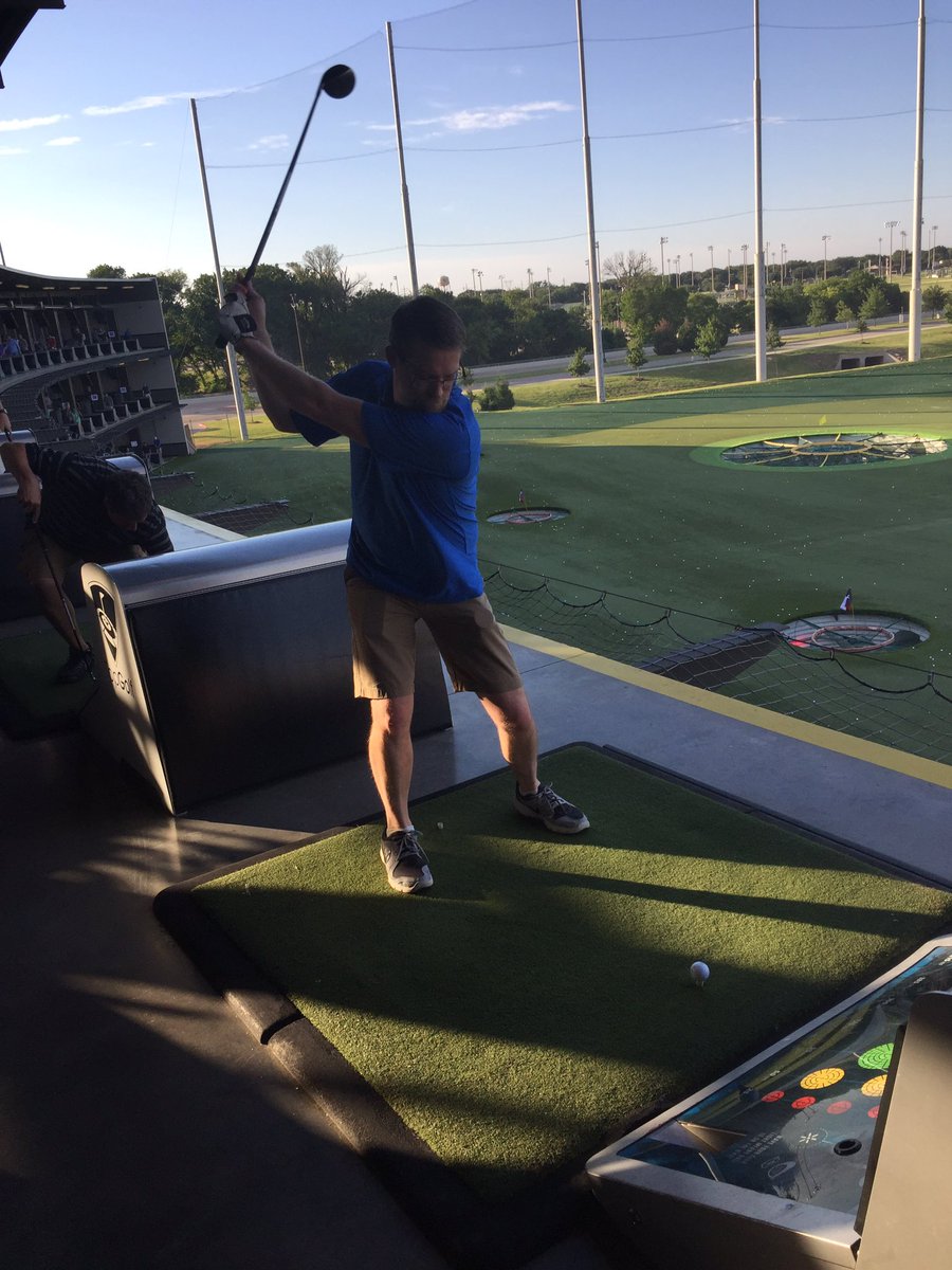 NexusStrategy's tweet photo. Now that is a bad swing with a baseball glove #TDATechSummit @BillWinterberg https://t.co/JcAbpY8QvA