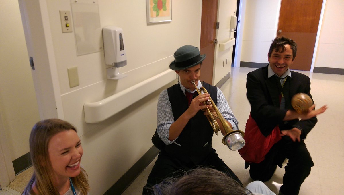Clowns bringing so much joy to the hospital on this lovely Tuesday!