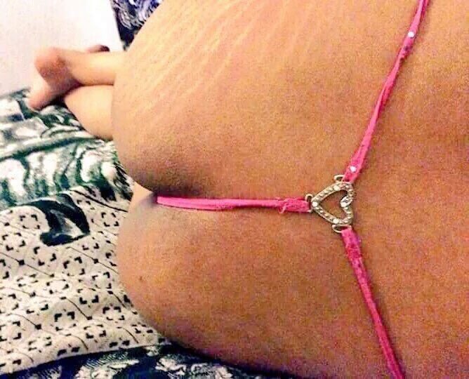 acardenas_93's tweet photo. The stuff I find @_PelonG10 sending @OVOJosh on snapchat!! 😂🍑 https://t.co/eq48vuB7eX