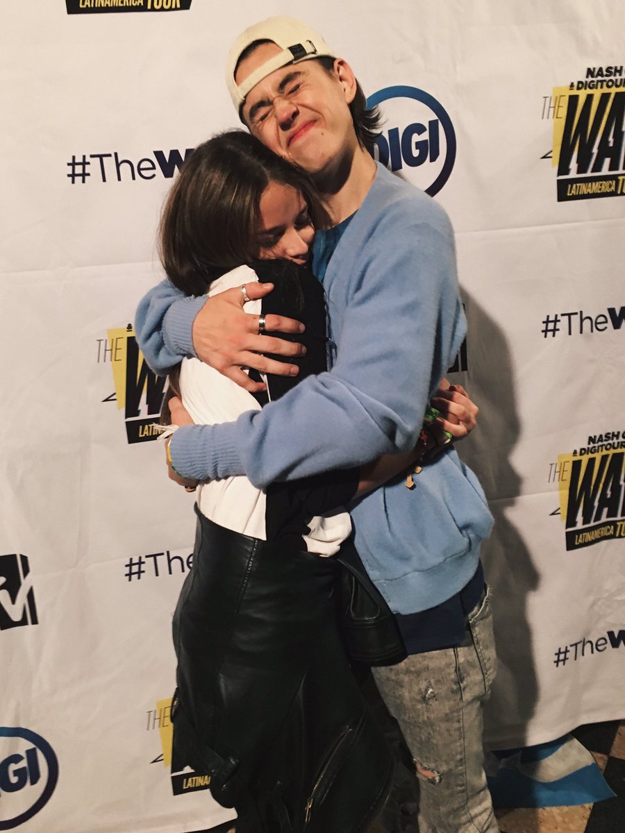 camilaxhabit's tweet photo. I MISS YOU SO MUCH! CAN YOU CHECK YOUR DMs? I JUST SENT YOU MY NUMBER ❤️🇦🇷 

@Nashgrier I MISS YOU SO MUCH! https://t.co/ifxSNkSJDQ