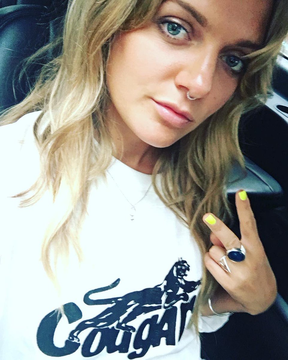 ToveLoSpain's tweet photo. Nueva imagen de Tove Lo en Instagram.

In a decade or what? #cougar https://t.co/SZ6sGYwdBu