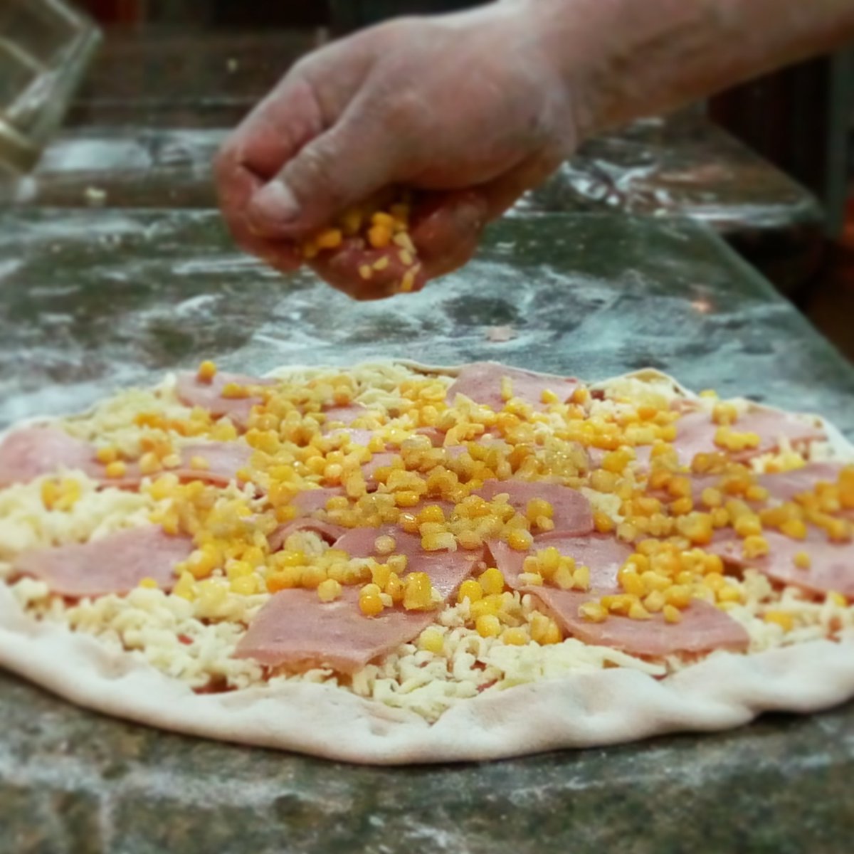 rtierradefuego's tweet photo. Pizza de combo en proceso 🍕 #FoodPorn #FoofPic #Food #Pizza #SanAntonio #SanAntonioDeLosAltos #AltosMirandinos #SAA https://t.co/a4sOGDDbFK