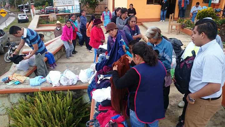 Uriel_SandovalP's tweet photo. Somos jóvenes con ganas de ayudar a las personas que más lo necesita somos #GeneraciónDiferente #3ENG @gdeloya https://t.co/SbjrYWlwML