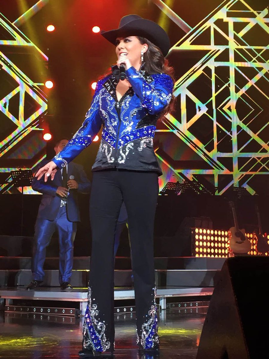 EdithMarquezL's tweet photo. ¡Ya casi Tijuana! #MisEmocionesTour el 2 de julio en “El foro”, ¿quién me acompañará? https://t.co/6YoQbuPPMF https://t.co/34kuMYk6WB