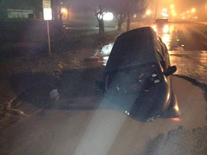 Ex_zorrita's tweet image. #SegunMisCalculos ese charquito si lo pasa mi camioneeeeet....