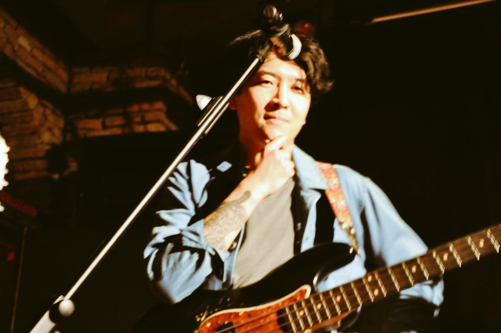 장얼 얼굴마담 장기하 아닌데요.