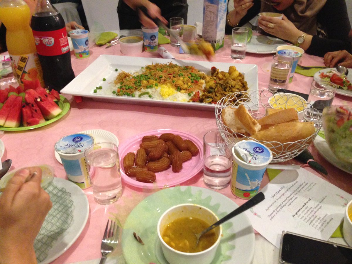 Een prachtige #iftar gehad in teken van #verbinding en #verbroedering. Bedankt! <a href="/GGZ_Zeist/">Steunpunt GGZ Zeist</a> <a href="/JoUUtrecht/">JoU Utrecht</a> <a href="/ListerLive/">Live-lister</a>